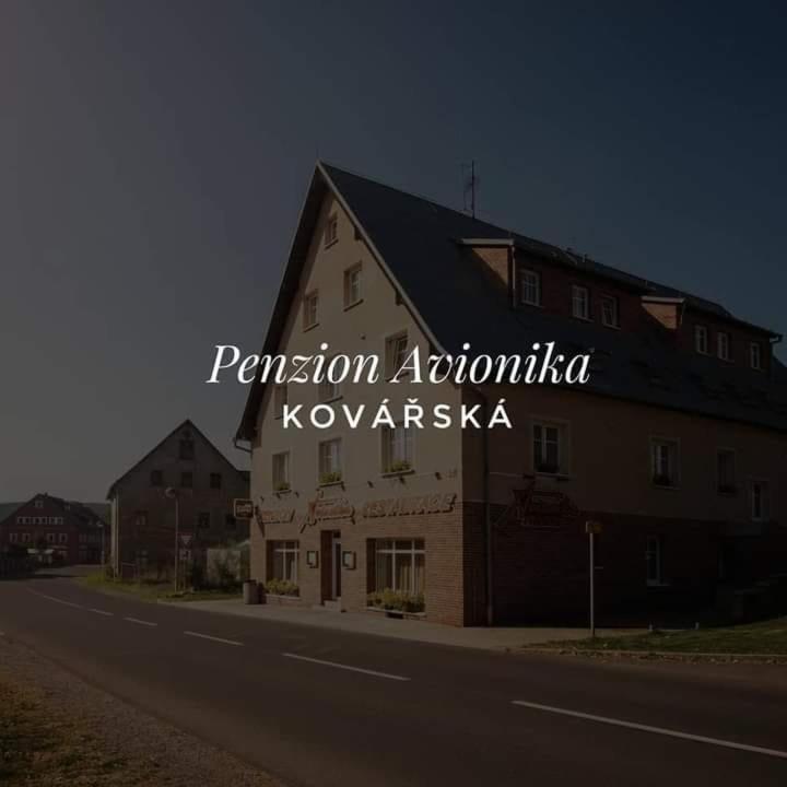 Restaurant & Penzion Avionika Kovarska Екстер'єр фото